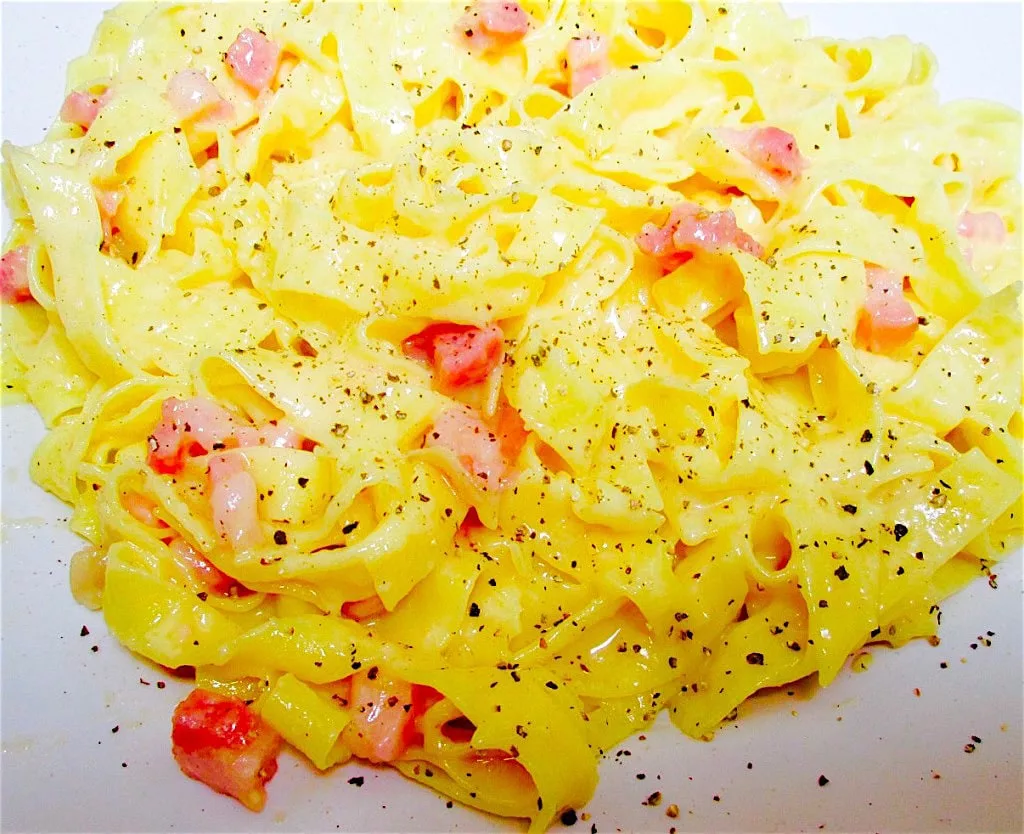 Fettuccine Alla Papalina