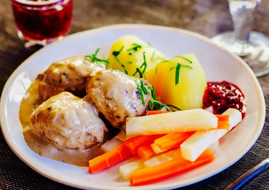 The Hirshon Norwegian Reindeer Meat Cakes - Reinsdyrkjøttkaker