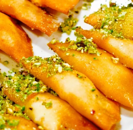 The Hirshon Syrian Deep-Fried And Cheese-Stuffed Dessert Pancakes - قطايف