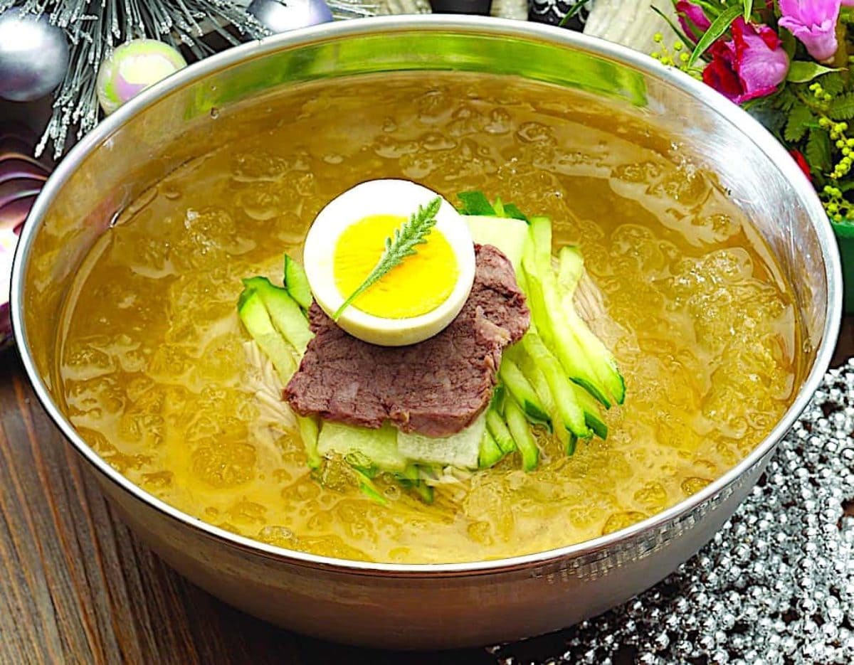The Hirshon North Korean Mul Naengmyeon 물냉면 The Food Dictator