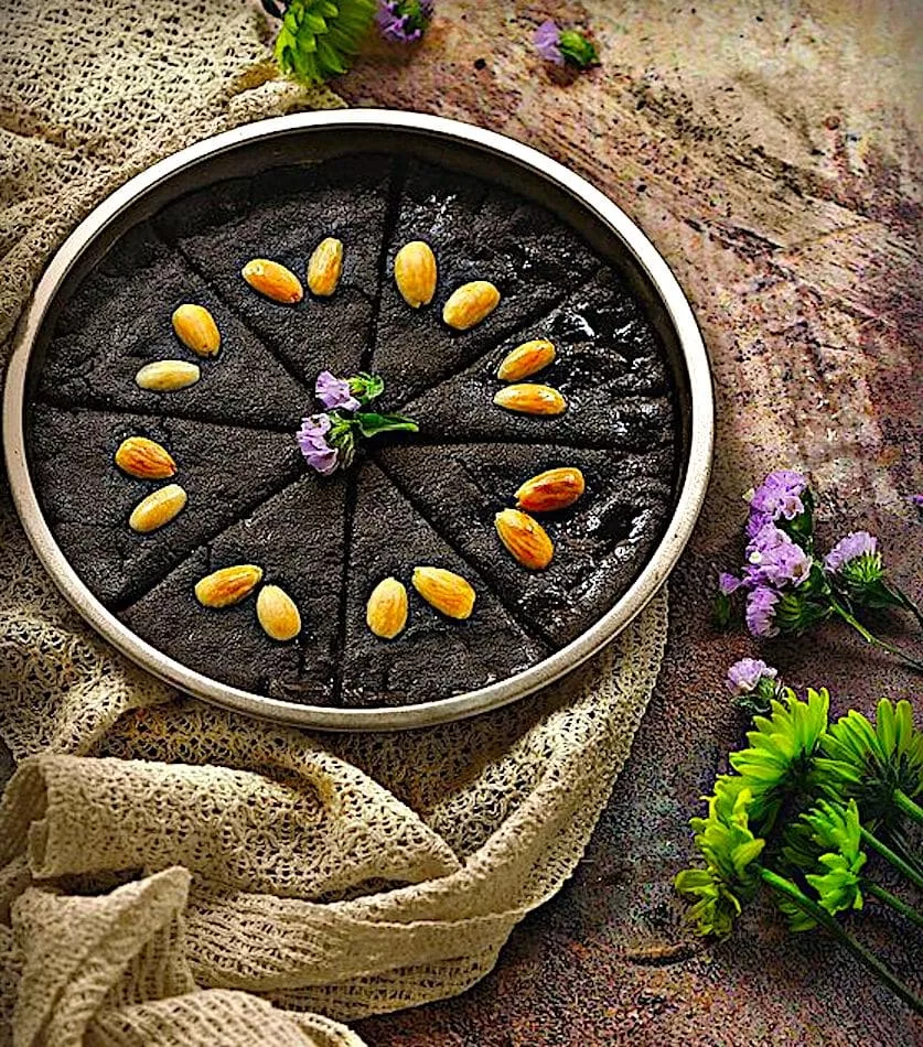 The Hirshon Palestinian Black Tahini Pie - فطيرة الطحينة السوداء