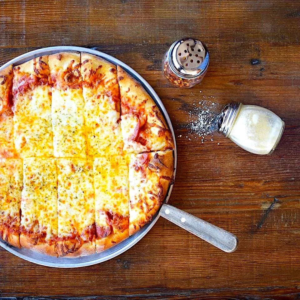 The Hirshon Quad City-Style Pizza The Hirshon Quad Cities Pizza