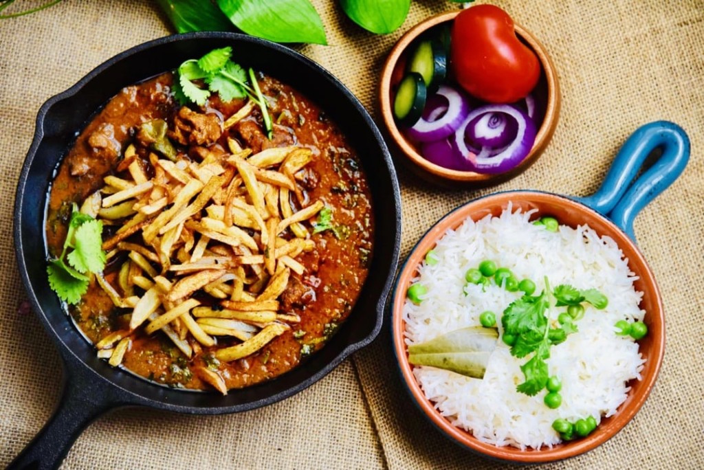 The Hirshon Indian Parsi Stewed Lamb With Apricots - पारसी सैल्ली बोटी