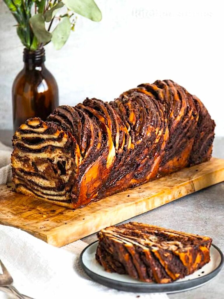 The Hirshon Jewish Chocolate Chestnut Babka - באַבקע