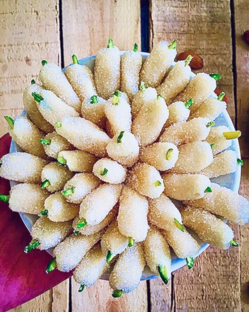 The Hirshon Ultimate Persian Marzipan Toot - توت شیرینی