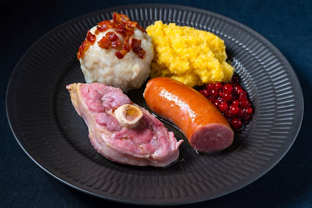 The Hirshon Norwegian Potato Dumplings, Meat And Vegetables - Raspeballer 12 The Hirshon Norewgian Potato Dumplings, Meat And Vegetables - Raspeballer